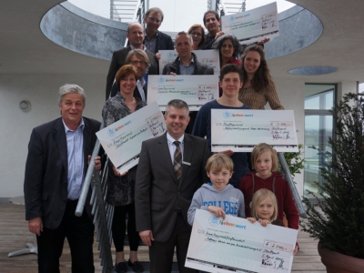 POWEReinwanderer Projekt - PSD Bank Li(e)benswert Stiftung - Scheckübergabe-5.4.2016.